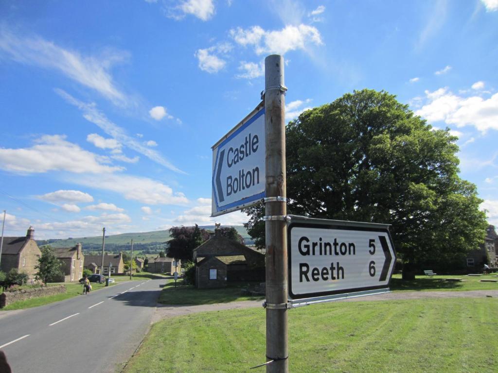 Hotel Bolton Arms Redmire Esterno foto